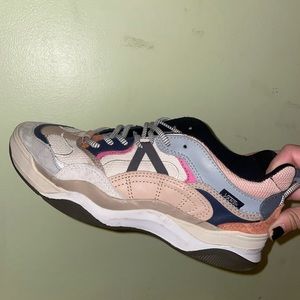 Vans varix shoe